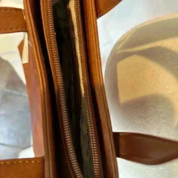 NWT - A'tared Altar'd State Crossbody Purse with Adjustable Strap - Picture 6 of 9